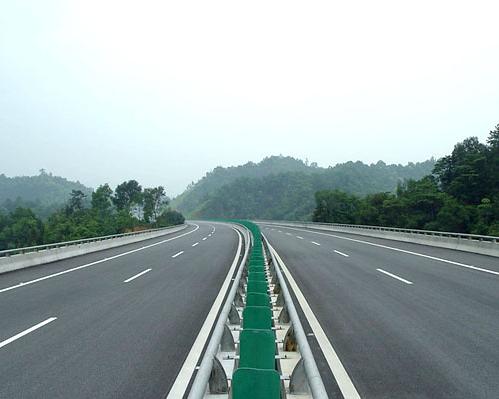 天津沿黄高速护栏案例